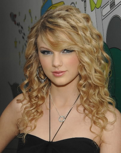 Taylor Alison Swift  Height, Weight, Age, Stats, Wiki and More
